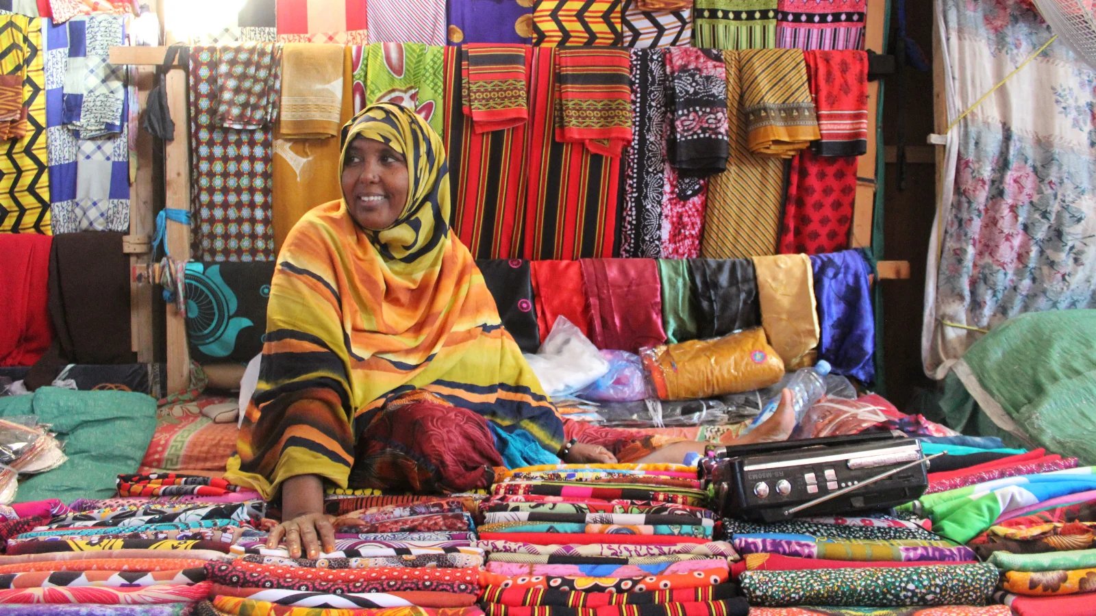 Mujeres vendiendo telas en Etiopía